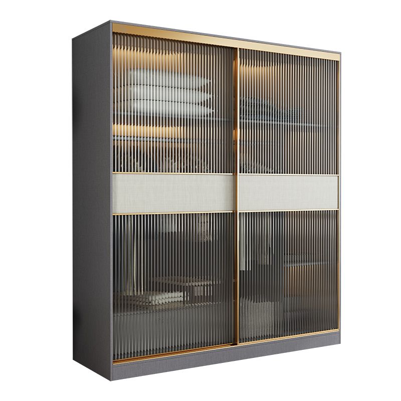 Moderne schuifdeurkleerkast voor thuisgrijze kast met heldere glazen deur