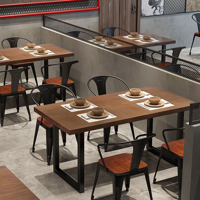 Mesa de comedor de madera maciza marrón mesa de comedor industrial con marco negro