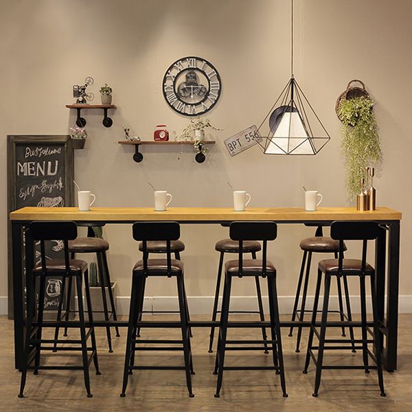 Mesa de reposapiés industrial y juego