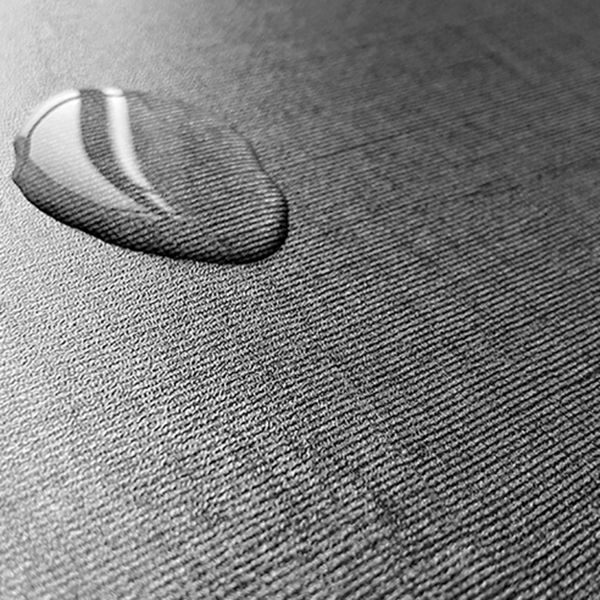 Armoire de garde-robe en verre et en bois placée de garde-robe contemporaine