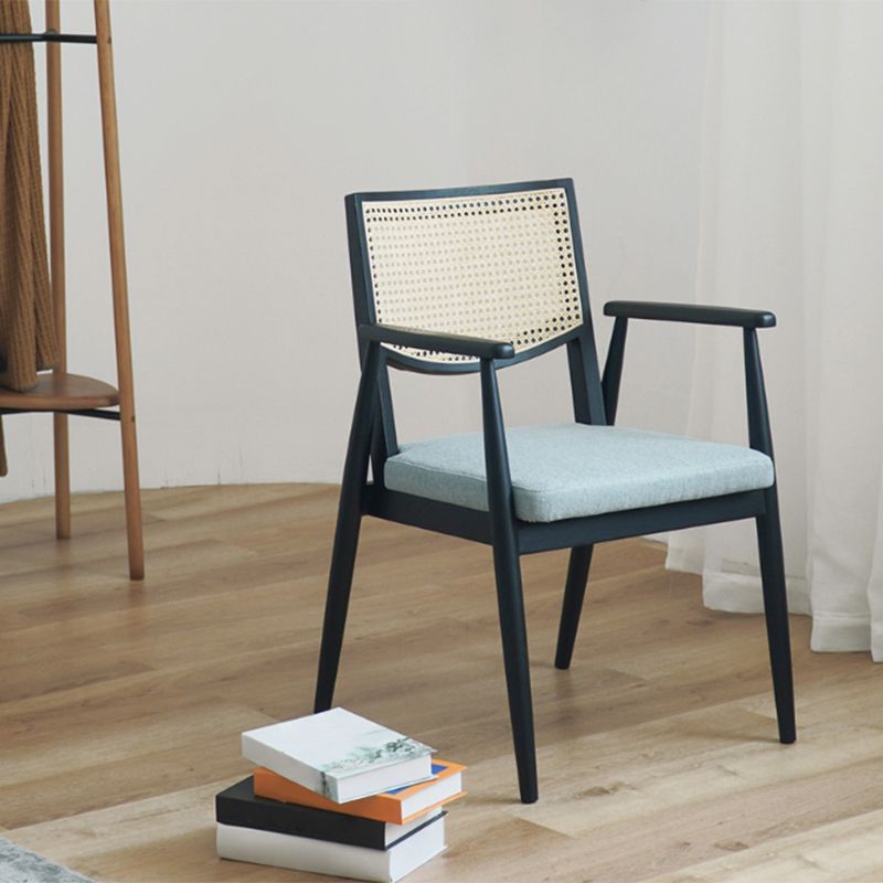 Modern Simple Arm Chair Solid Wood Base Dining Chair for Home Use