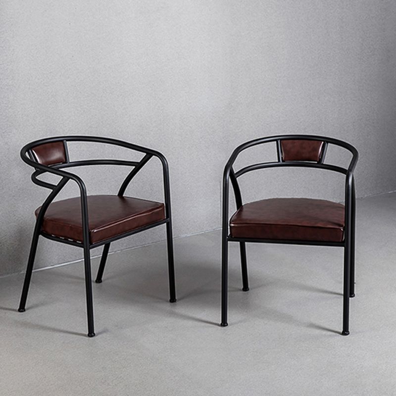 工業用メタルフレームダイニングチェア布張りのフェイクレザーダイニングアームチェア