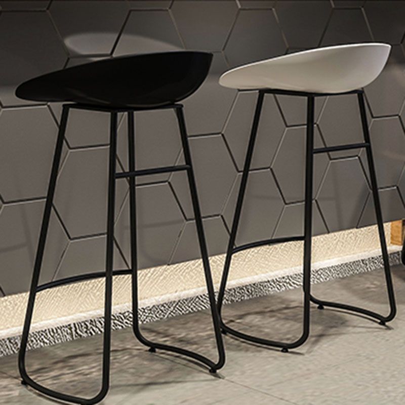 Modern Armless Backrest Counter Stool Iron Dessert Shop Bar Stool with Plastic Seat Clearhalo 'Bar Furniture' 'Bar Stools' 'bar_stools' 'furn' 'furn_bar_stools' 'furniture_bar_stools' 'Kitchen & Dining Furniture' 'kitchen&dining_furn' 'kitchen' 'kitchen_furn' Furniture' 1200x1200_a25e817f-c554-4ebd-b495-acf3ce30adda