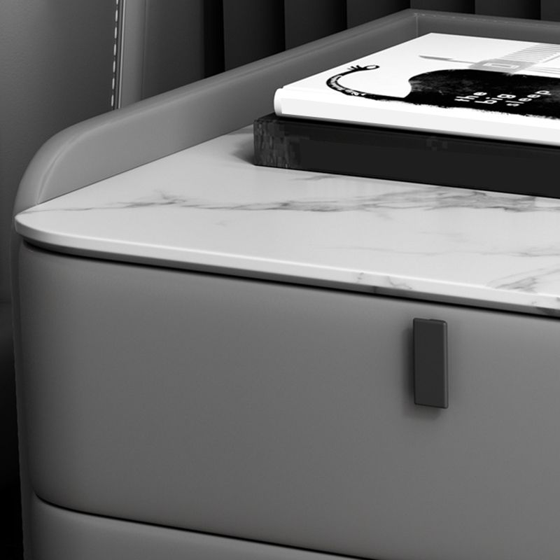 Glam Glam 2 Drawer Stone Stone Top Boing Mots en bois massif Comprend la table de chevet de lit