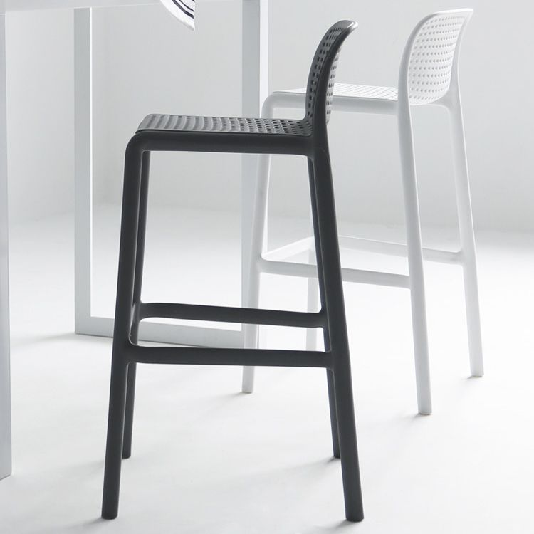 Moderne Style-Hop-Hop-Plastik-Theke-Barhocker mit Plastikbeinen für das Restaurant
