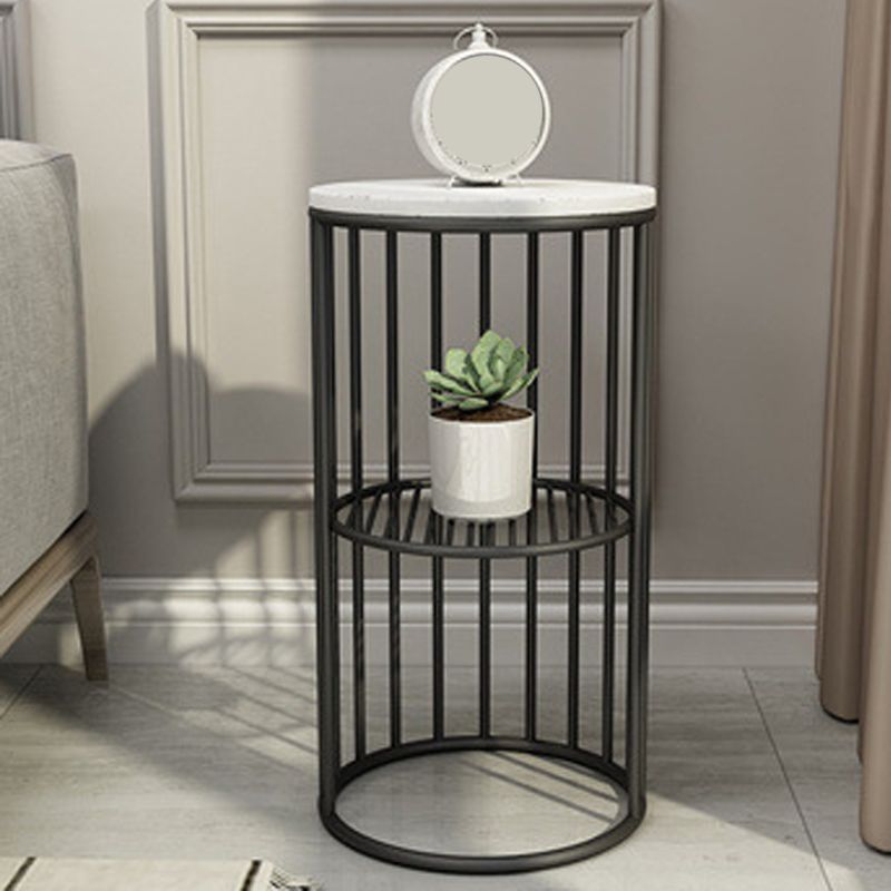 21.65 "Alto Metal Glam Nightstand de almacenamiento Abierto de almacenamiento Bedside Bedside con estantes
