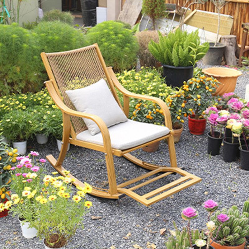 Chaise à bascule traditionnelle chaise à bascule intérieure à ossature de dos trapézoïdal en osier en osier