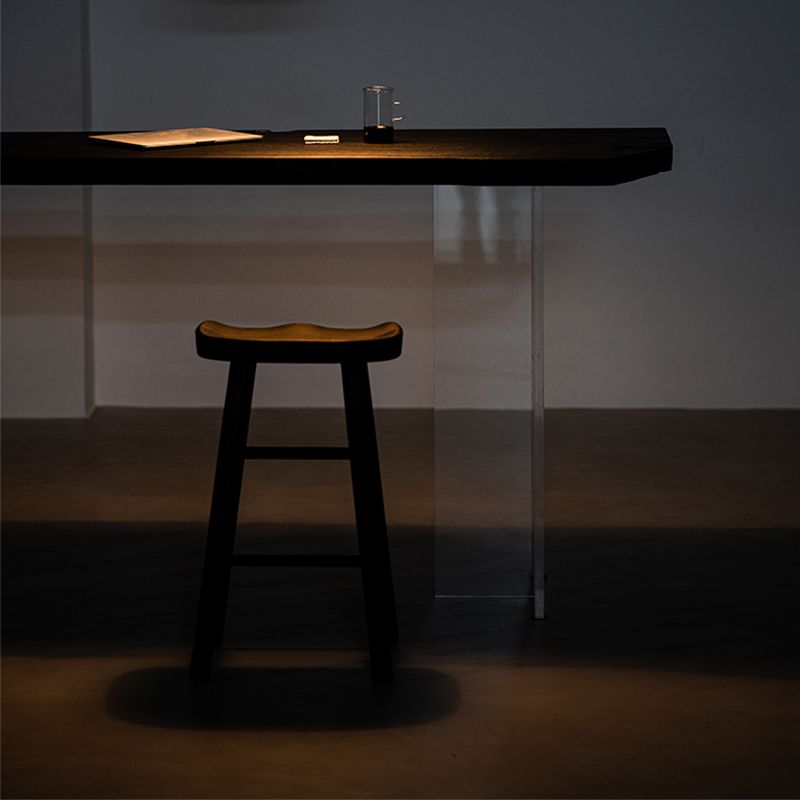 Taburete de bar de estilo moderno, taburete de bar de madera maciza negra para interior