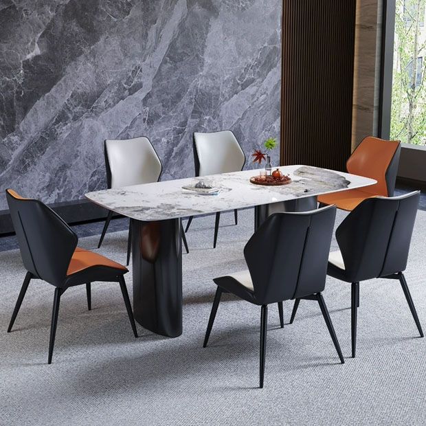 モダンなコーヒーショップウィングバックチェアレザーマット仕上げダイニングチェア