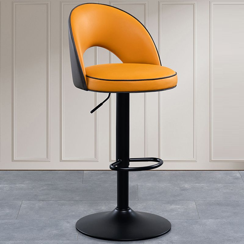 Tabourets de bar pivotants à hauteur réglable, style Glam, en simili cuir, avec base noire