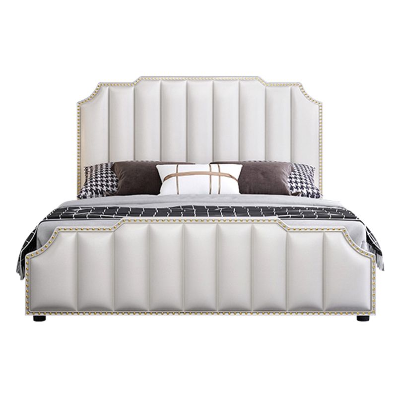 Luxe lederen bed beige gestoffeerd bedframe met nagellop -trim