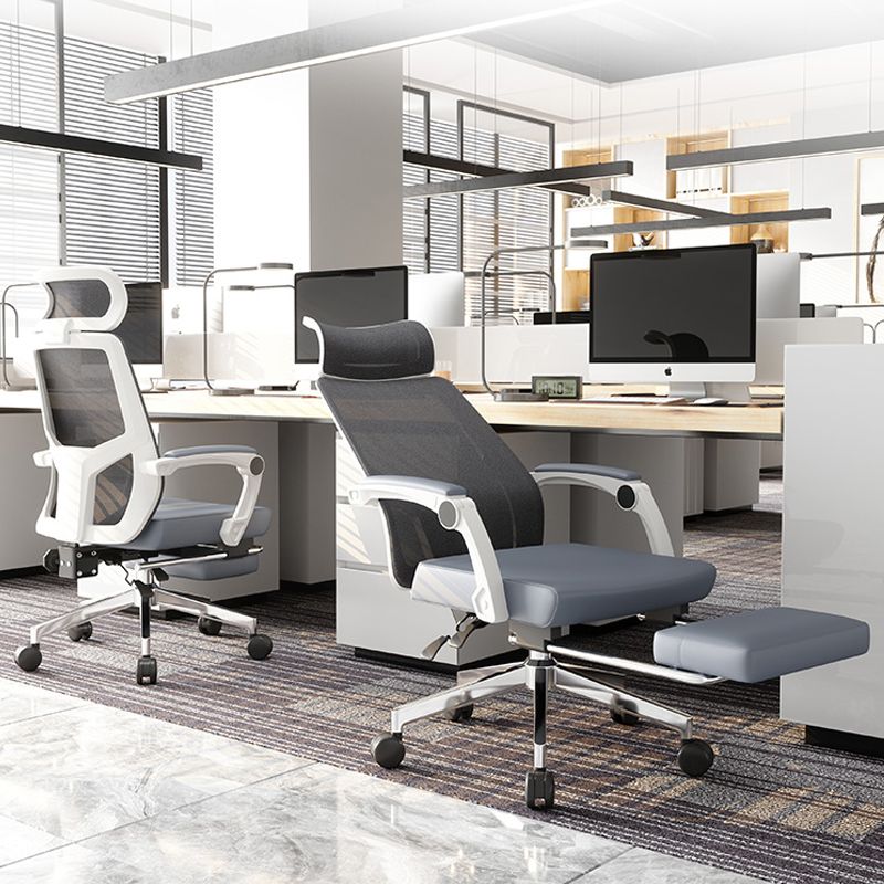 Chaise de bureau pivotante moderne en maille à bras rembourrée avec chaise d'appui