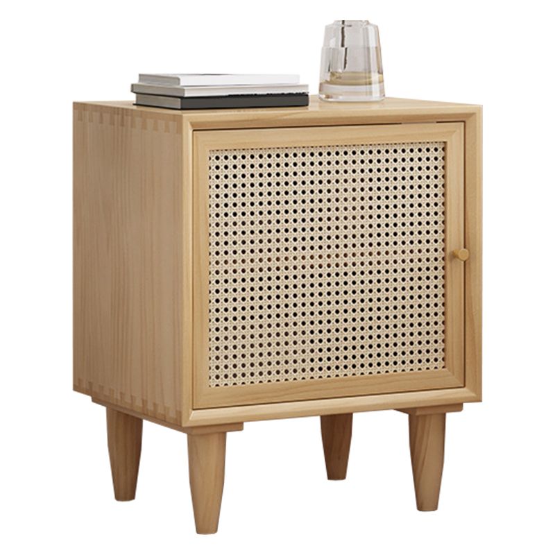 Wooden Night Table Modern Minimalist Bedside Table with Cabinet Clearhalo 'Bedroom Furniture' 'furn' 'furn_night_stand' 'Furniture' 'night_stand' 'Nightstands' 1200x1200_a45d22bf-46cb-4cc6-a2d3-0d83d249371b