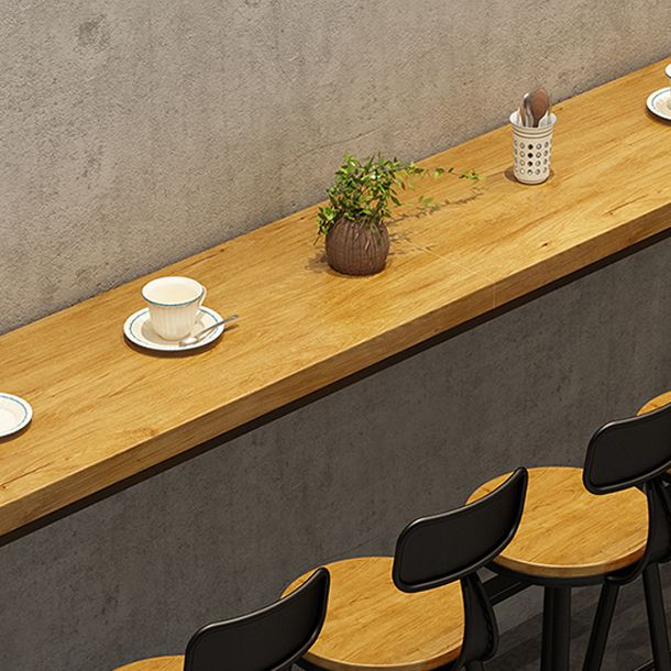 Tavolo da barra da barra da barra in metallo industriale in legno in legno di pino naturale con cavalletto