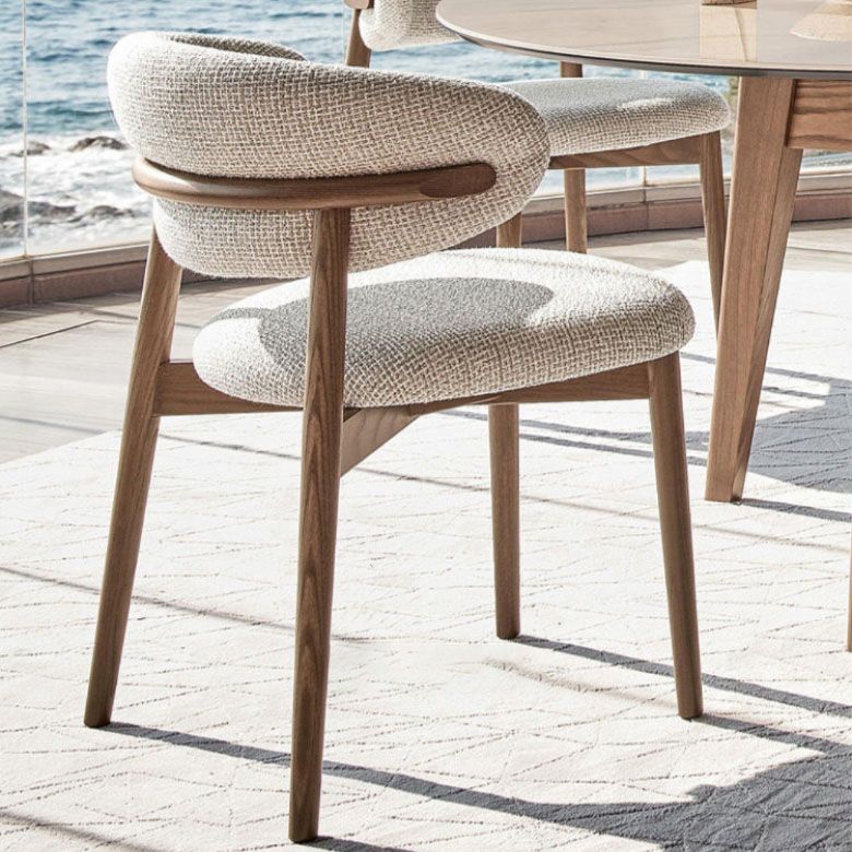 Chaise de bras rembourré de style moderne