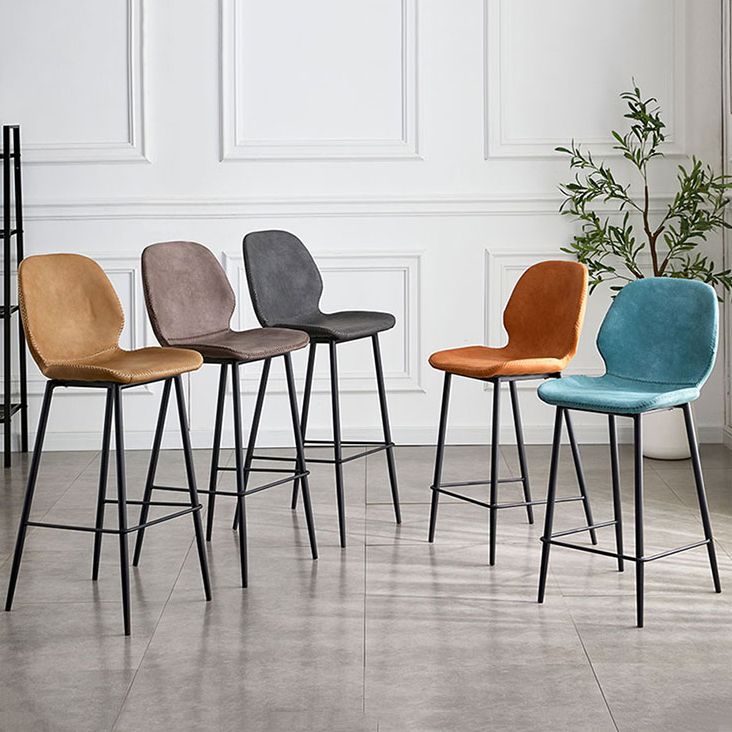 Indoor Modern Leather Bar Stool Low Back Arm-less Counter Stool with Steel Legs Clearhalo 'Bar Furniture' 'Bar Stools' 'bar_stools' 'furn' 'furn_bar_stools' 'furniture_bar_stools' 'Kitchen & Dining Furniture' 'kitchen&dining_furn' 'kitchen' 'kitchen_furn' Furniture' 1200x1200_a4fdceb3-9f55-444c-9bee-a39b7e30a904