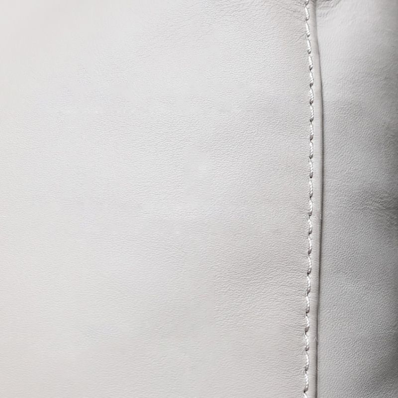 Sedia a braccio di slitta moderna di metà secolo in finta poltrona di accento in pelle per soggiorno