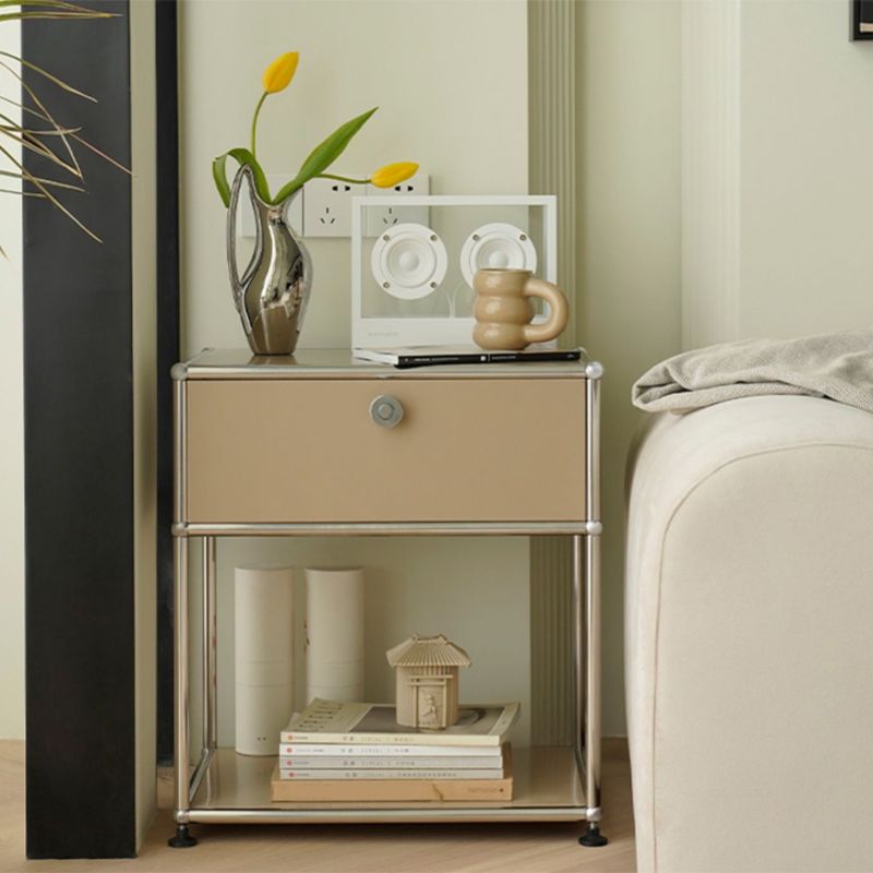 Mesa deslizante modernista de metal de mesa con almacenamiento de 4 patas mesa de esquina de sala de estar