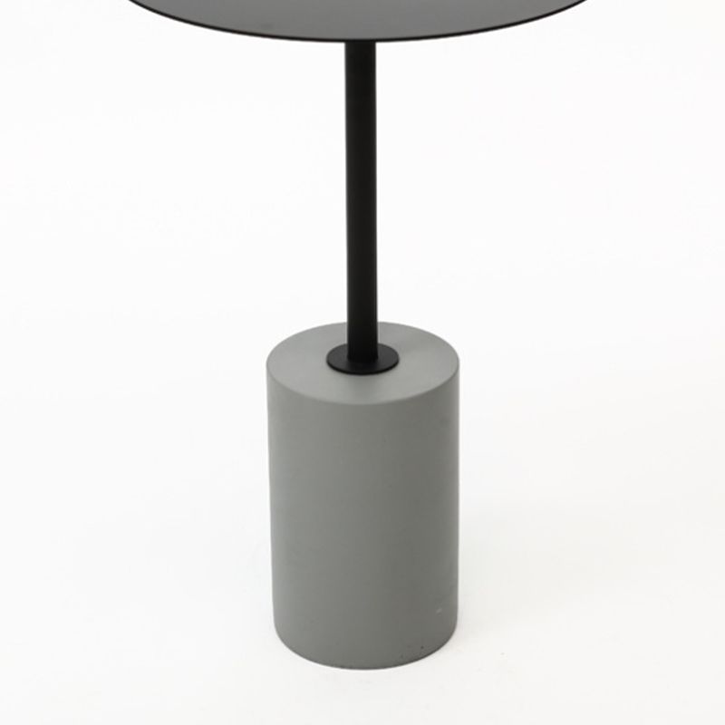 Tavolo laterale piedistallo round a metà secolo tavolo del soggiorno