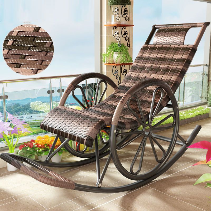 リビングルームと寝室のためのナチュラルラタンロッキングチェアバルコニーロッキングチェア