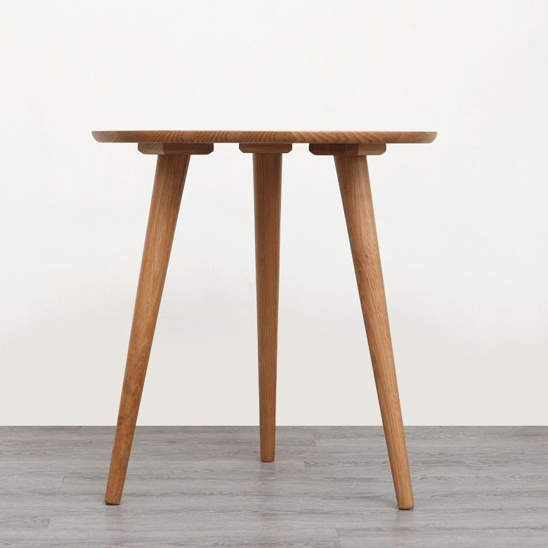 Contemporary Round Dining Table Oak Solid Wood Table with 3 Legs for Dining Room Clearhalo ' dining_table' 'Dining Tables & Seating' 'Dining Tables' 'furn' 'furn_dining_table' 'Furniture' 'furniture_dining_table' 'Kitchen & Dining Furniture' 'kitchen&dining_furn' 'kitchen' 'kitchen_dining_table' 1200x1200_a5a5d8b6-879b-4c7f-a191-269d6215e822
