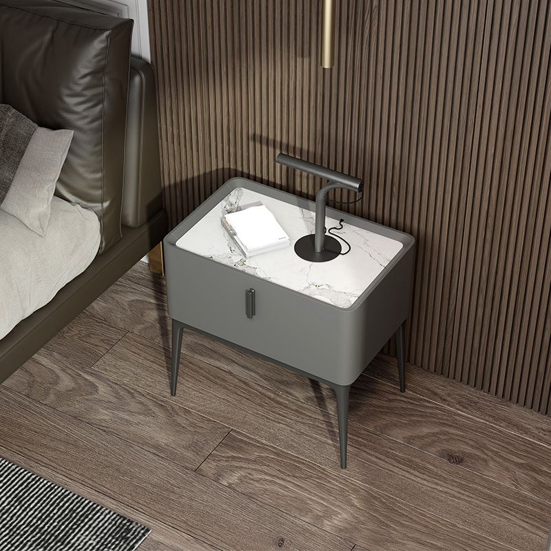 Marmor- und Kunstleder -Nachttisch -Beine gehörten den Nachteil der Nachteile des Nachtbezirks