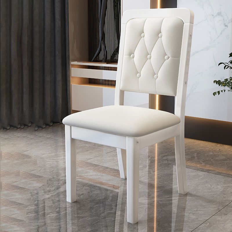 Houten getufte eetkamerstoel moderne stijl gestoffeerde armloze eetkamerstoelen