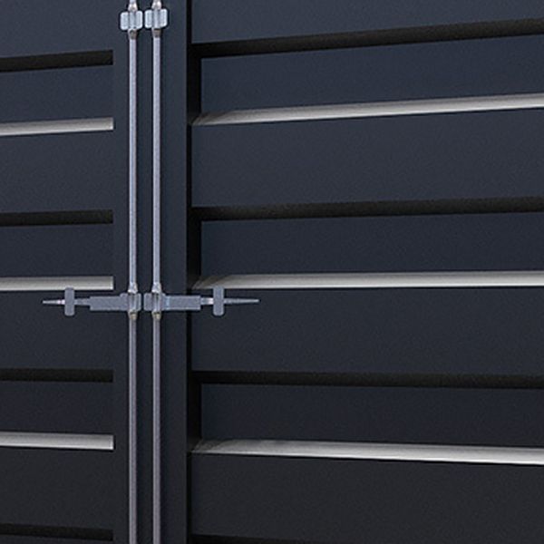 Porte-bouteille à vin industriel en métal avec étagère de bouteille de plancher.