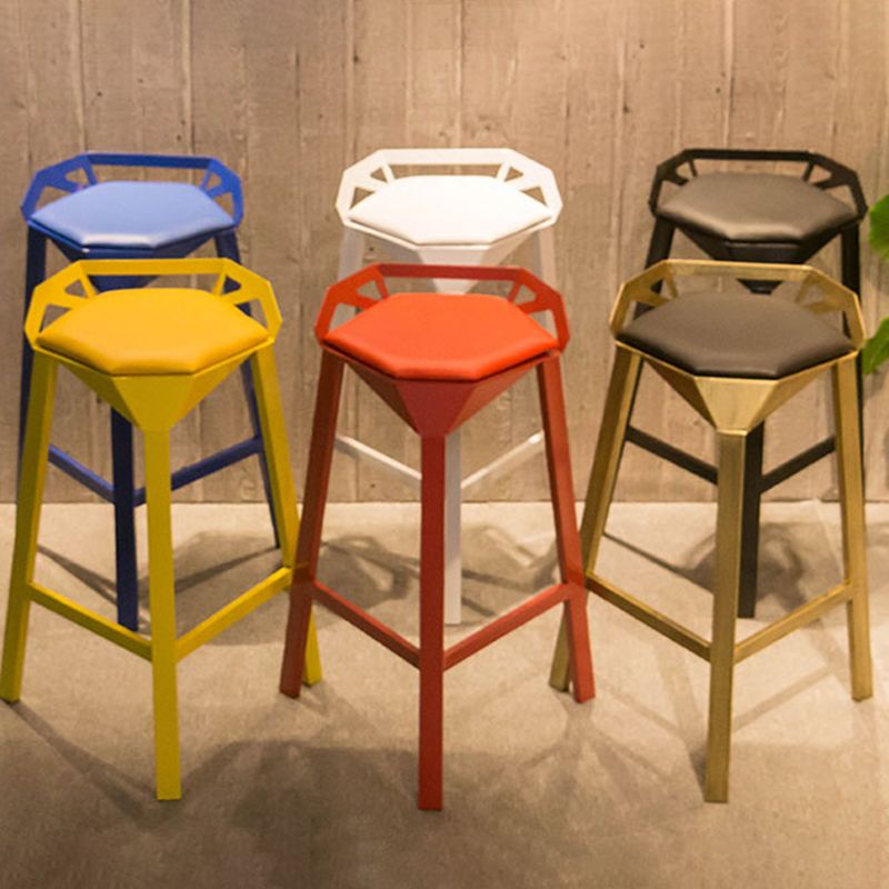 Modern Geometric Bar Stool Footrest Bristol Counter and Bar Stool with Iron Legs Clearhalo 'Bar Furniture' 'Bar Stools' 'bar_stools' 'furn' 'furn_bar_stools' 'furniture_bar_stools' 'Kitchen & Dining Furniture' 'kitchen&dining_furn' 'kitchen' 'kitchen_furn' Furniture' 1200x1200_a5cedca6-21ba-4815-823e-973540ff59d8