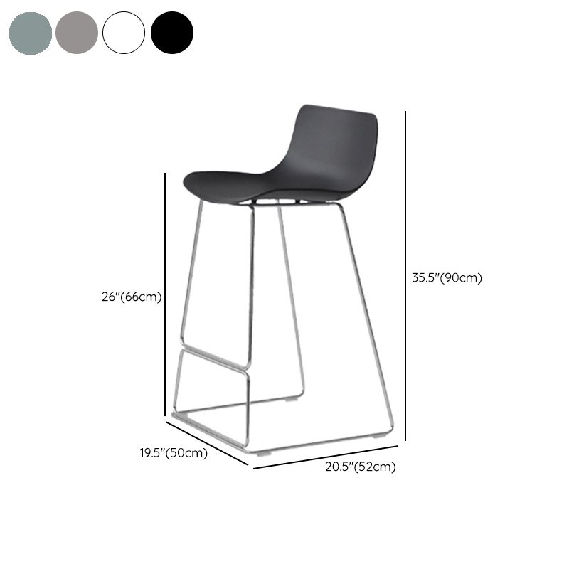 Sgabelli da bar in plastica bassa di plastica senza braccio contemporanea con base di metallo