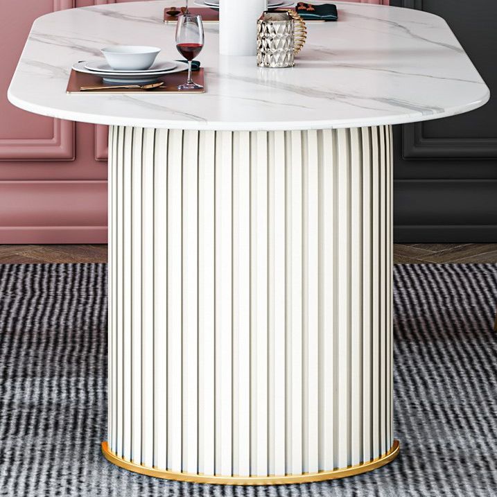 家のための伝統的な豪華なダイニングテーブル楕円形の焼結石のテーブル