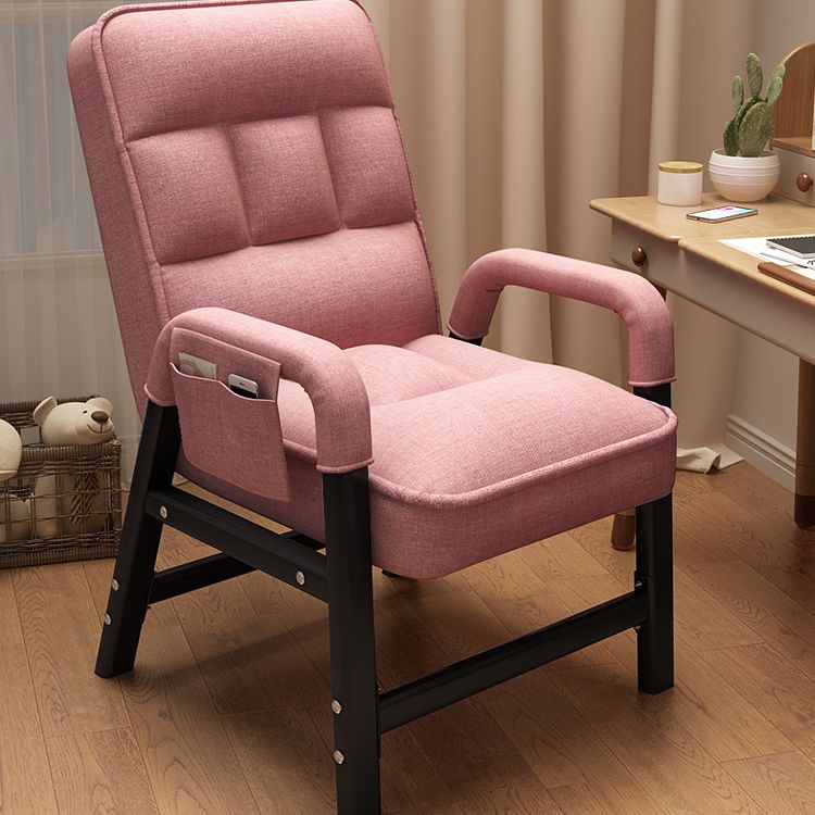 Sedia reclinabile con miscela di lino contemporanea con schiena trapuntata e tasche laterali