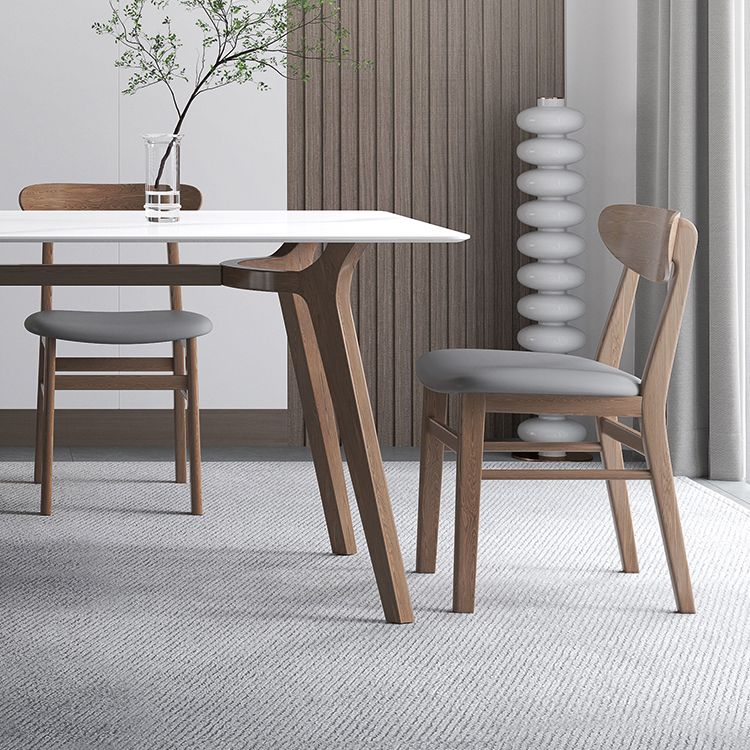 Tavolo bianco in pietra sinterizzato Tavolo da ristorante moderno con base in legno e 4 gambe