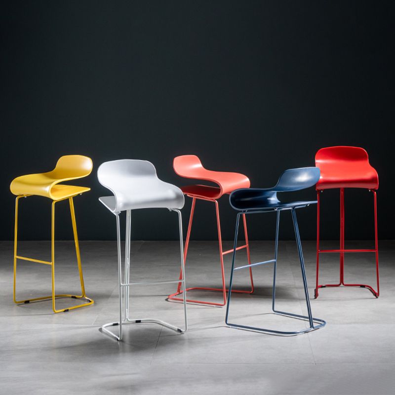 Barrestador de espalda baja y taburete de mostrador de contador acrílico interno moderno