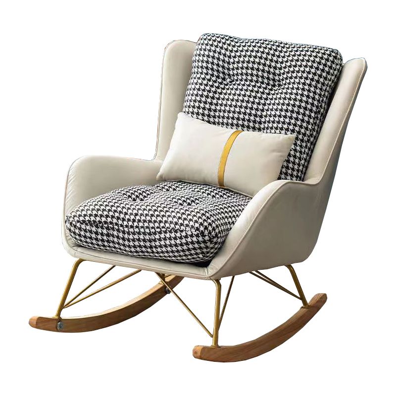 Chaise à bascule moderne poupée coton remplissage de chaise de culbuteur à bordereaux avec jambe en métal