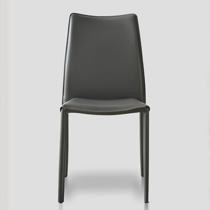 Silla interior tapizada de cuero de forma falsa acabado mate sólido