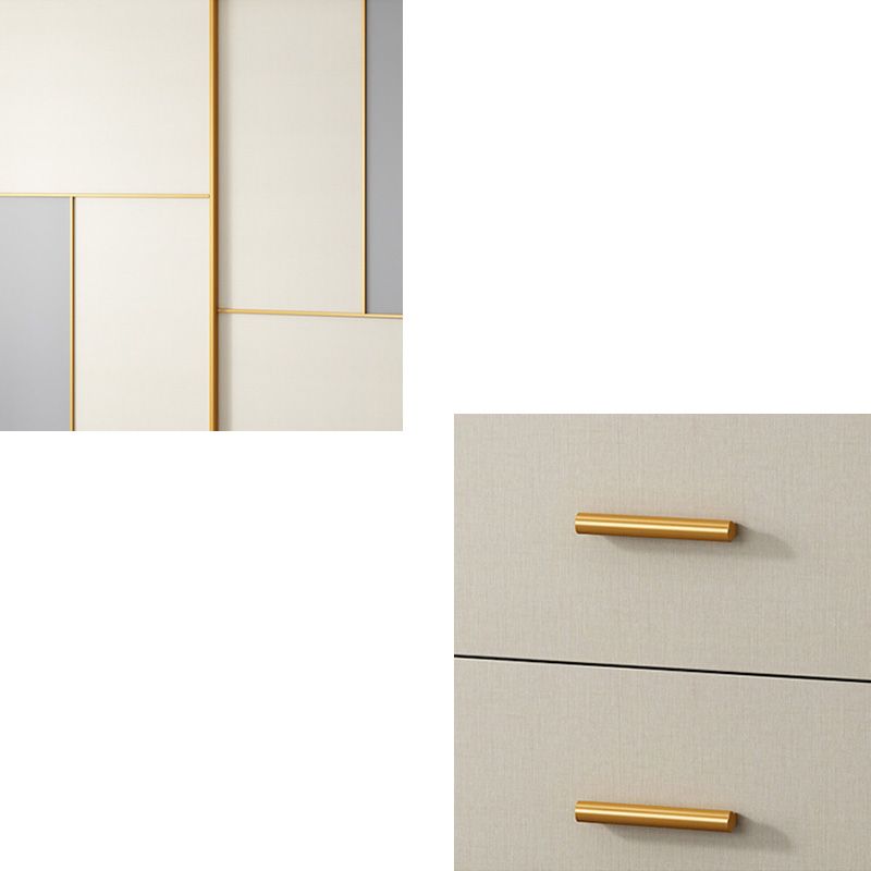 Porte scorrevoli della camera da letto Armadio in stile costiero.