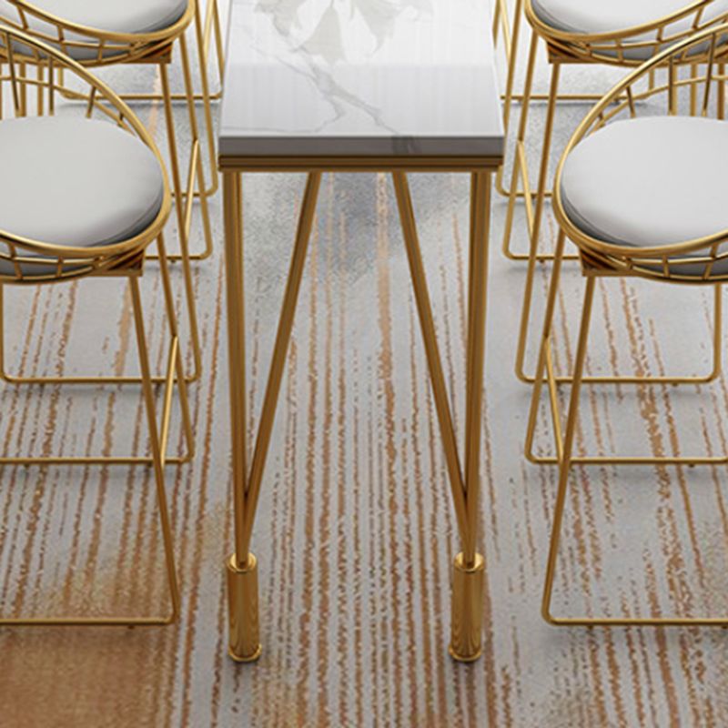 Table de pub à comptoir en marbre blanc et doré