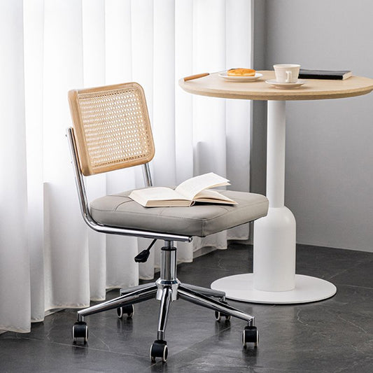 Silla de oficina moderna de cuero asiento ajustable silla de altura con ruedas