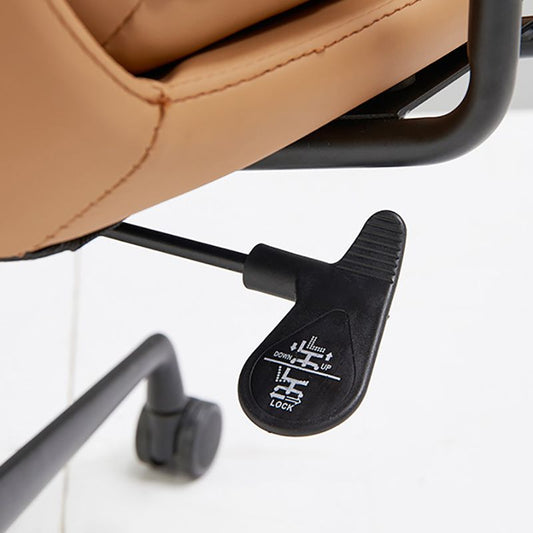 コンテンポラリーアームチェア固定腕調整可能なシート高さの革張りのオフィスチェア