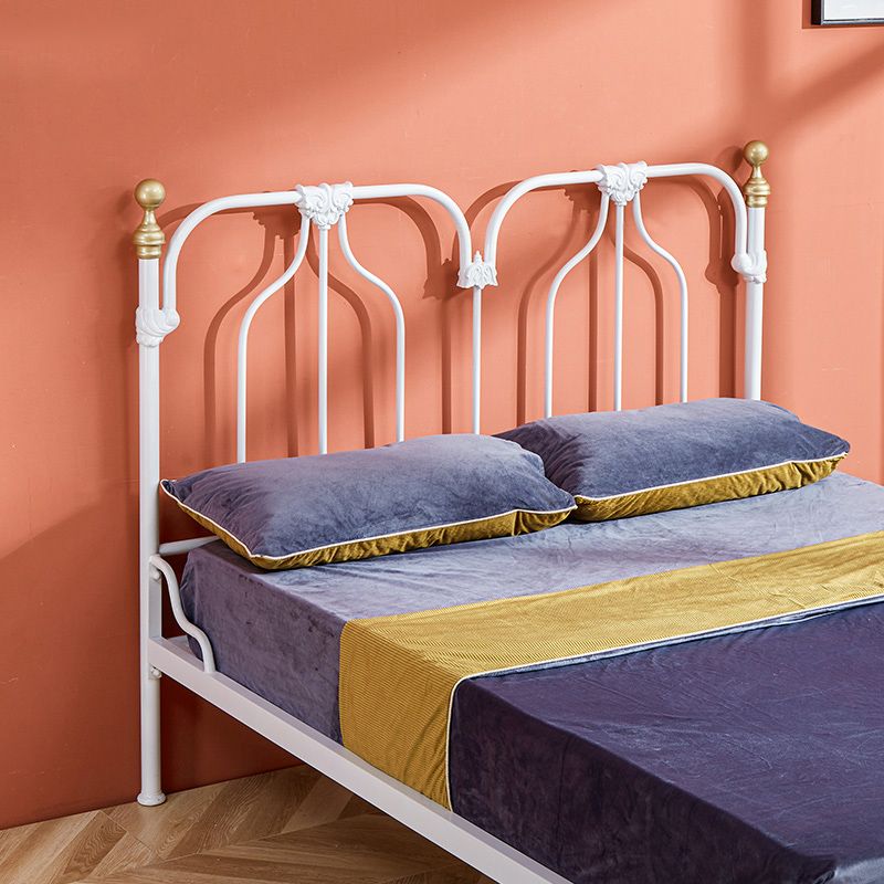 49.21" Modernism Metal Bed with Headboard Low Profile Standard Bed Clearhalo 'Bedroom Furniture' 'Beds' 'furn' 'furn_beds' 'Furniture' 1200x1200_a7608956-b82d-4888-8e83-08b1bacd9183