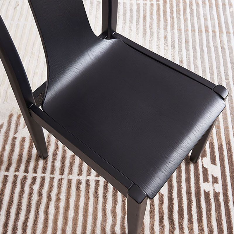 Silla lateral de la habitación del interior del interior de la madera del interior