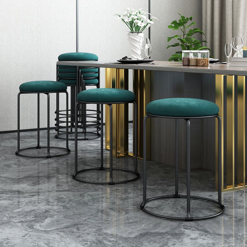 Standard Ottoman Round Corduroy Glam Whole Colored Tear Resistant Ottoman Clearhalo 'furn' 'furn_ottomans_poufs' 'Furniture' 'Living Room Furniture' 'Ottomans & Poufs' 'ottomans_poufs' 1200x1200_a7d53a3b-ec5a-4bb2-9885-9e2fb662ce85