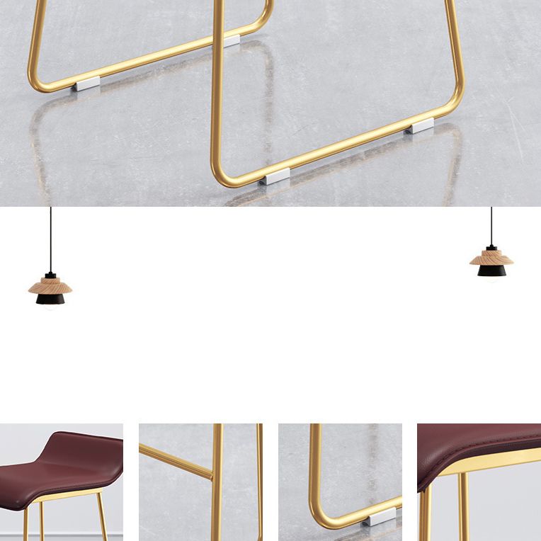 Sgabello da bar in pelle Sgabello da bancone senza schienale per Bristol con struttura dorata