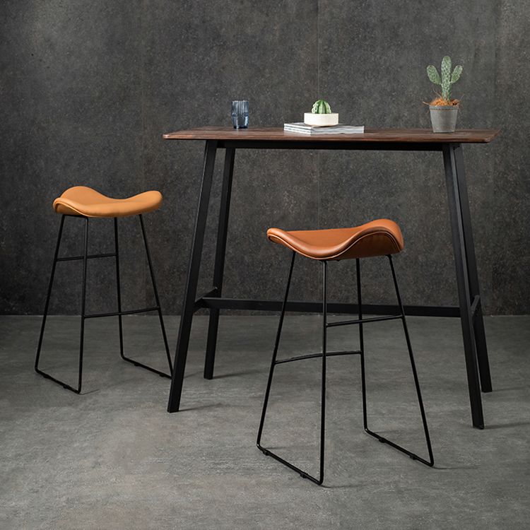 Black Iron Backless Quilted Barstool Industrial Indoor Tall Stool with Leather Seat Clearhalo 'Bar Furniture' 'Bar Stools' 'bar_stools' 'furniture_bar_stools' 'Kitchen & Dining Furniture' 'kitchen&dining_furn' 'kitchen' 'kitchen_furn' Furniture' 1200x1200_a85403ee-9a43-40b3-a849-492e5b75b788