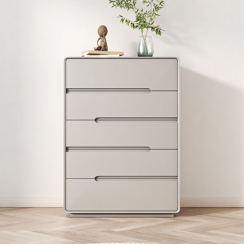 Zeitgenössische Kommode aus massivem Holz mit Schubladen