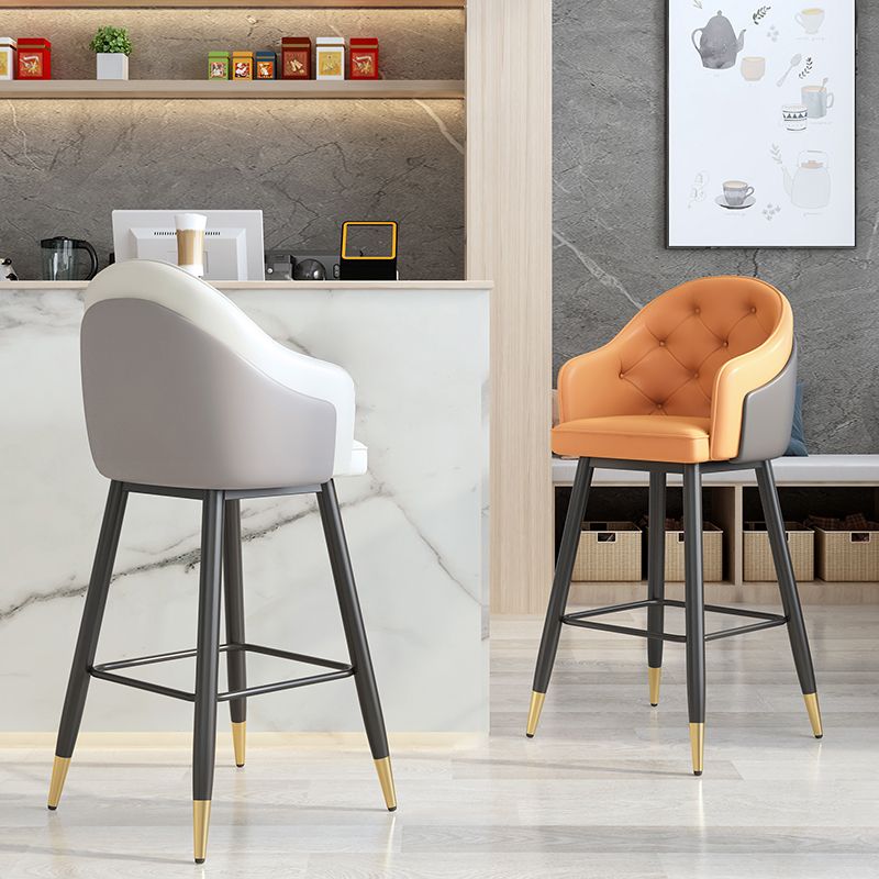 Glam Restaurant Leather Stool Matte Finish Footrest Armed Barstool Clearhalo 'Bar Furniture' 'Bar Stools' 'bar_stools' 'furn' 'furn_bar_stools' 'Furniture' 'furniture_bar_stools' 'Kitchen & Dining Furniture' 1200x1200_a8f605fb-6be5-46fc-8f0e-da3796a45ae0