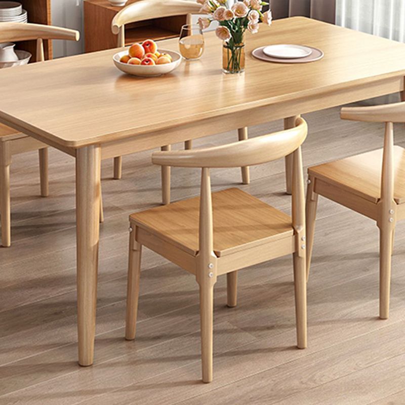 Contemporary Round Dining Table Solid Wood Dinner Table with 4 Legs Clearhalo 'Dining Tables & Seating' 'Dining Tables' 'dining_table' 'furn' 'furn_dining_table' 'Furniture' 'Kitchen & Dining Furniture' 1200x1200_a93597d7-d012-4d3f-985e-b71cd2a059ec