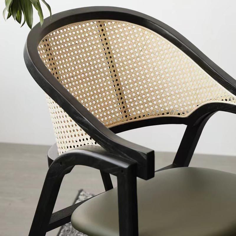Sillas de comedor de ratán glamorosa muebles de comedor abiertos con patas de madera en acabado mate