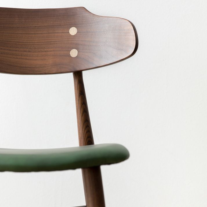 Silla lateral de estilo contemporáneo de madera silla de comedor abierta para el hogar para el hogar